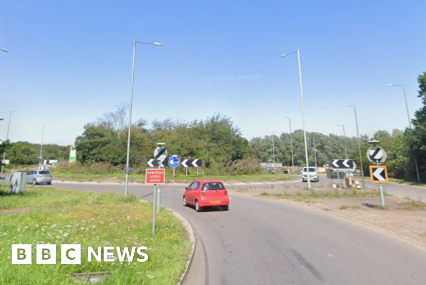 Crash on A140 blocks road at Stuston in both directions