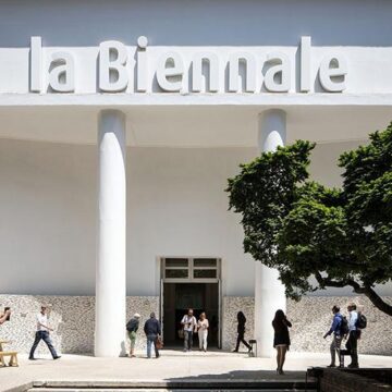 BIENNALE DE VENISE 2026 : LA POLÉMIQUE YTO BARRADA