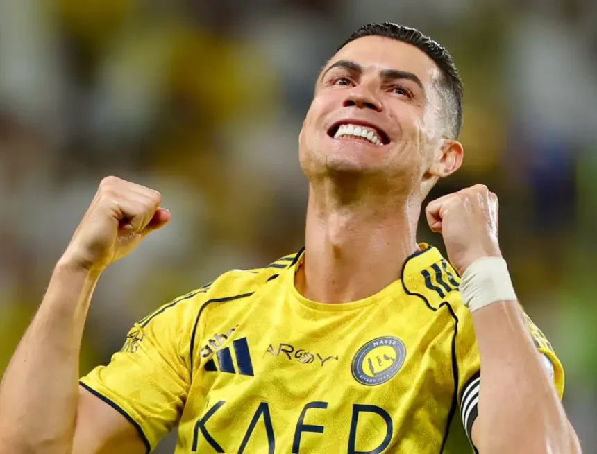 Cristiano Ronaldo, Messi… voici les 5 plus grands buteurs de tous les temps en matchs officiels