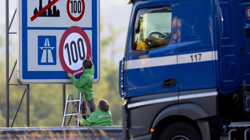 Greenpeace fordert Tempolimit 100 auf Autobahnen in Deutschland
