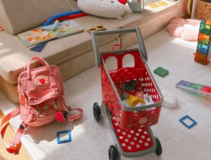 10 lavori di casa da far fare ai bambini e spacciarli per metodo Montessori