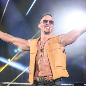 Ricky Saints teases challenging for AAA title